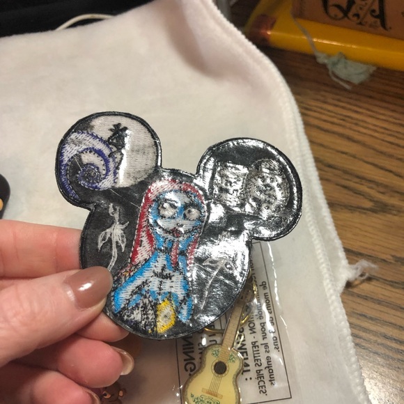 Disney keychains, patches, and Disney trading collectible pins bundle - Picture 11 of 11